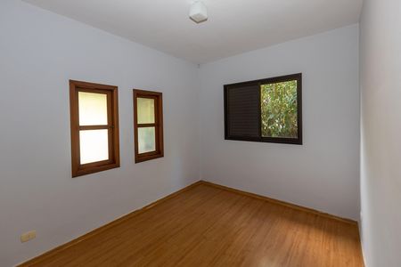 Casa de condomínio para alugar com 322m², 4 quartos e 2 vagas Casa de condomínio para alugar com 322m², 4 quartos e 2 vagasQuarto 3