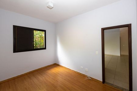 Casa de condomínio para alugar com 322m², 4 quartos e 2 vagas Casa de condomínio para alugar com 322m², 4 quartos e 2 vagasQuarto 3
