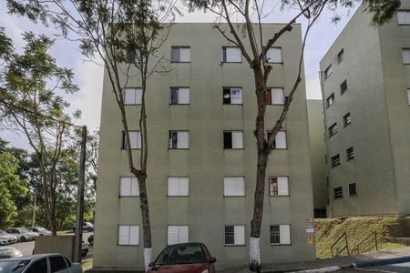 Apartamento para alugar com 40m², 2 quartos e sem vaga Apartamento para alugar com 40m², 2 quartos e sem vagaPlaca PRWW1469 / Fachada do Bloco