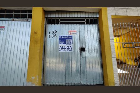 Casa para alugar com 22m², 2 quartos e sem vaga Casa para alugar com 22m², 2 quartos e sem vagaFachada