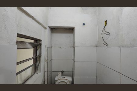 Banheiro de casa para alugar com 2 quartos, 22m² em Jardim Nova Poa, Poá