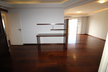Apartamento para alugar com 186m², 4 quartos e 3 vagasSala