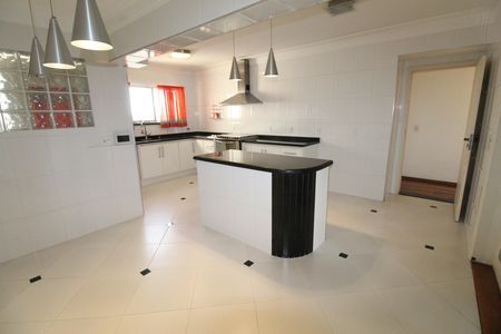 Apartamento para alugar com 186m², 4 quartos e 3 vagasCozinha