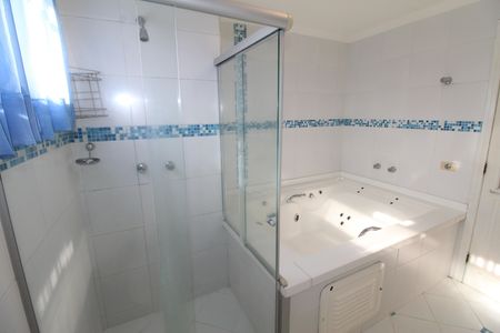 Apartamento para alugar com 186m², 4 quartos e 3 vagasBanheiro da Suíte