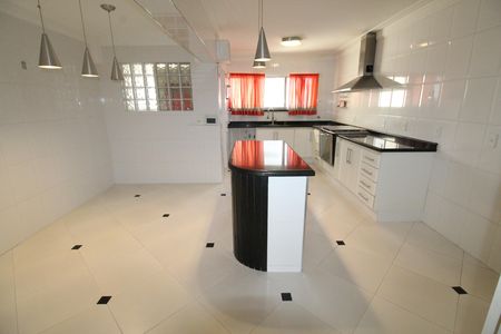 Apartamento para alugar com 186m², 4 quartos e 3 vagasCozinha