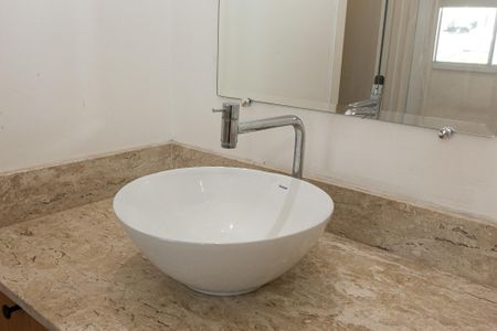 Apartamento para alugar com 38m², 2 quartos e sem vaga Apartamento para alugar com 38m², 2 quartos e sem vagaBanheiro