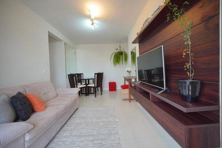 Apartamento para alugar com 75m², 3 quartos e 1 vagaSala