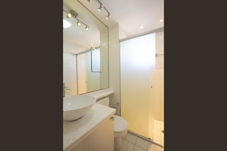 Apartamento para alugar com 50m², 1 quarto e 1 vaga Apartamento para alugar com 50m², 1 quarto e 1 vagaBanheiro da Suíte