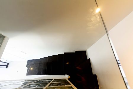 Apartamento para alugar com 50m², 1 quarto e 1 vaga Apartamento para alugar com 50m², 1 quarto e 1 vagaEscada