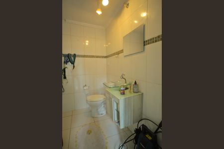 Casa à venda com 160m², 5 quartos e 2 vagasBanheiro de serviço 