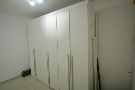 Casa à venda com 160m², 5 quartos e 2 vagasQuarto de serviço 