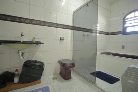 Casa à venda com 160m², 5 quartos e 2 vagasBanheiro  Suíte 1 