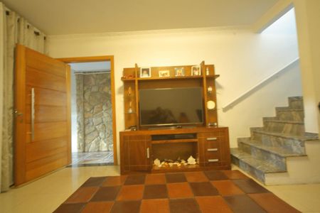 Casa à venda com 160m², 5 quartos e 2 vagasSala