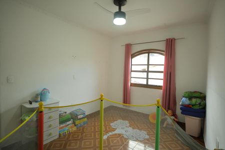 Casa à venda com 160m², 5 quartos e 2 vagasQuarto 3