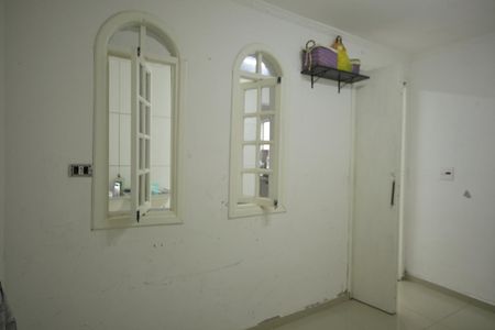Casa à venda com 160m², 5 quartos e 2 vagasQuarto de serviço 