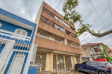 Fachada de apartamento para alugar com 1 quarto, 50m² em Azenha, Porto Alegre