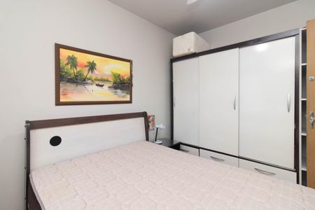 Quarto de apartamento para alugar com 1 quarto, 50m² em Azenha, Porto Alegre