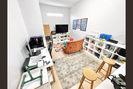 Casa à venda com 180m², 4 quartos e 2 vagas Casa à venda com 180m², 4 quartos e 2 vagasQuarto 5