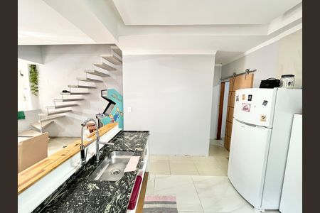 Casa à venda com 180m², 4 quartos e 2 vagas Casa à venda com 180m², 4 quartos e 2 vagasCozinha