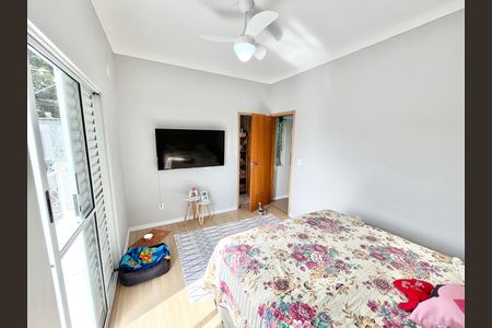Casa à venda com 180m², 4 quartos e 2 vagas Casa à venda com 180m², 4 quartos e 2 vagasQuarto 2 Suíte