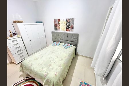 Casa à venda com 180m², 4 quartos e 2 vagas Casa à venda com 180m², 4 quartos e 2 vagasQuarto 1 Suíte