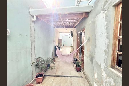 Casa à venda com 180m², 4 quartos e 2 vagas Casa à venda com 180m², 4 quartos e 2 vagasQuintal
