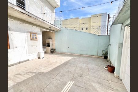 Casa à venda com 180m², 4 quartos e 2 vagas Casa à venda com 180m², 4 quartos e 2 vagasGaragem