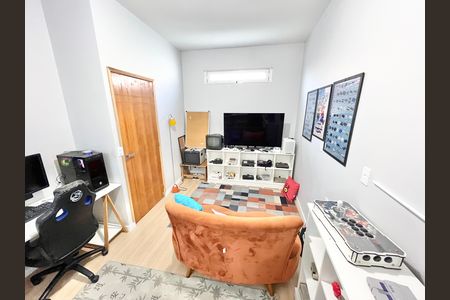 Casa à venda com 180m², 4 quartos e 2 vagas Casa à venda com 180m², 4 quartos e 2 vagasQuarto 5