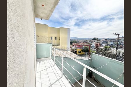 Casa à venda com 180m², 4 quartos e 2 vagas Casa à venda com 180m², 4 quartos e 2 vagasVaranda da Suíte 2