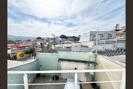 Casa à venda com 180m², 4 quartos e 2 vagas Casa à venda com 180m², 4 quartos e 2 vagasVaranda da Suíte 2
