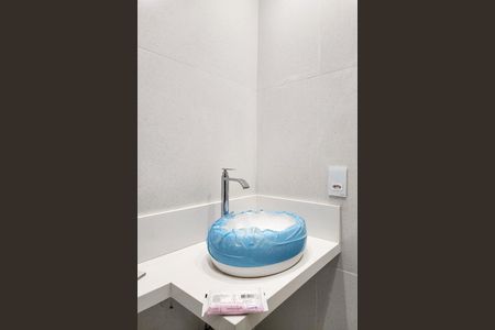 Apartamento à venda com 47m², 2 quartos e sem vaga Apartamento à venda com 47m², 2 quartos e sem vagaBanheiro