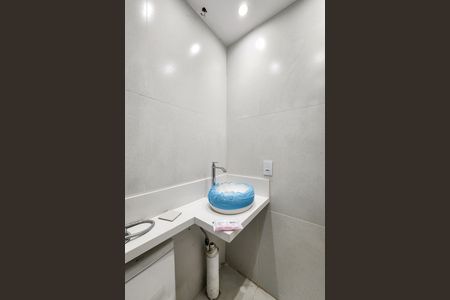 Apartamento à venda com 47m², 2 quartos e sem vaga Apartamento à venda com 47m², 2 quartos e sem vagaBanheiro