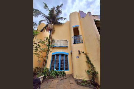 Casa à venda com 147m², 3 quartos e 2 vagas