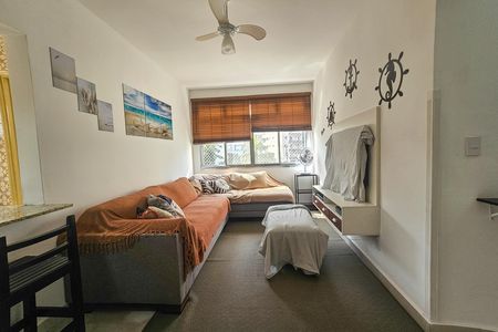 Apartamento para alugar com 2 quartos, 65m² em Jardim Las Palmas, Guarujá