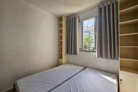 Apartamento para alugar com 2 quartos, 65m² em Jardim Las Palmas, Guarujá