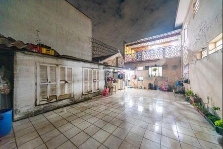 Casa à venda com 400m², 5 quartos e 14 vagas Casa à venda com 400m², 5 quartos e 14 vagasQuintal Fundos