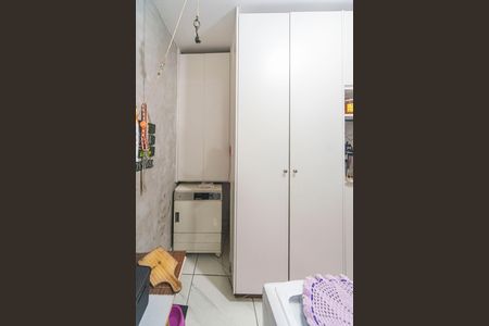 Casa à venda com 400m², 5 quartos e 14 vagas Casa à venda com 400m², 5 quartos e 14 vagasÁrea de Serviço