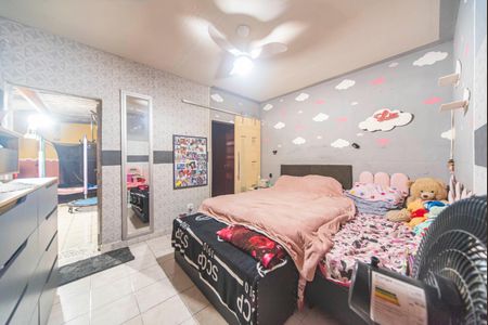 Casa à venda com 400m², 5 quartos e 14 vagas Casa à venda com 400m², 5 quartos e 14 vagasQuarto 4