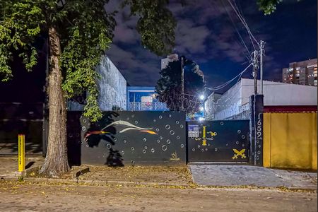 Casa à venda com 400m², 5 quartos e 14 vagas Casa à venda com 400m², 5 quartos e 14 vagasFachada