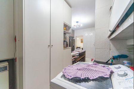 Casa à venda com 400m², 5 quartos e 14 vagas Casa à venda com 400m², 5 quartos e 14 vagasÁrea de Serviço