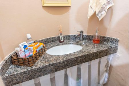 Casa à venda com 400m², 5 quartos e 14 vagas Casa à venda com 400m², 5 quartos e 14 vagasLavabo
