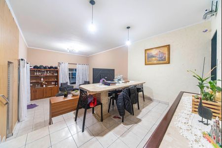 Casa à venda com 400m², 5 quartos e 14 vagas Casa à venda com 400m², 5 quartos e 14 vagasSala de Jantar