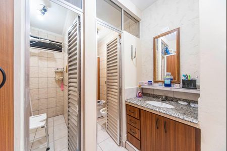 Casa à venda com 400m², 5 quartos e 14 vagas Casa à venda com 400m², 5 quartos e 14 vagasBanheiro