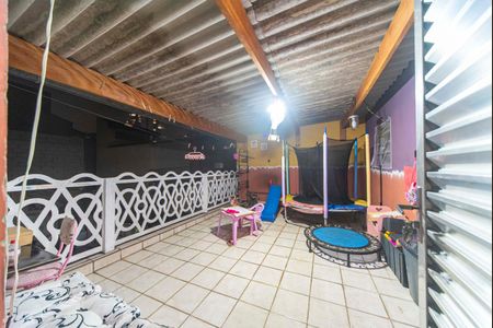 Casa à venda com 400m², 5 quartos e 14 vagas Casa à venda com 400m², 5 quartos e 14 vagasVaranda do Quarto 4