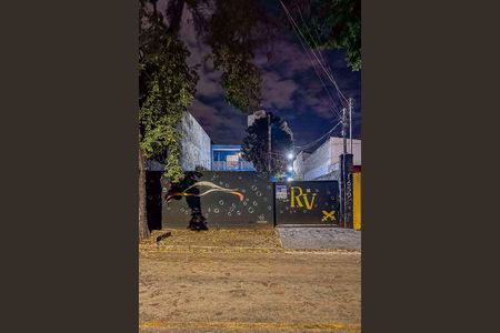 Casa à venda com 400m², 5 quartos e 14 vagas Casa à venda com 400m², 5 quartos e 14 vagasFachada