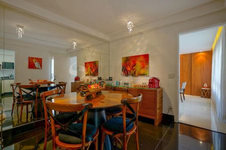 Apartamento à venda com 320m², 4 quartos e 4 vagas