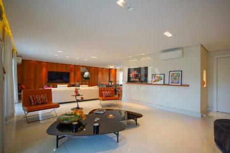 Apartamento à venda com 320m², 4 quartos e 4 vagas