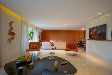 Apartamento à venda com 320m², 4 quartos e 4 vagas