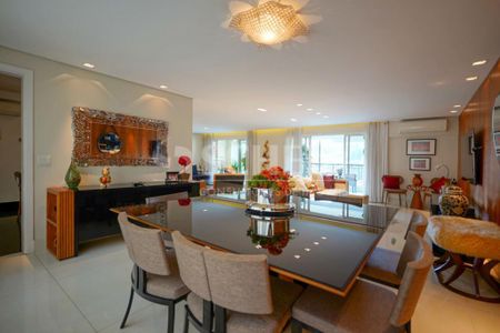 Apartamento à venda com 320m², 4 quartos e 4 vagas
