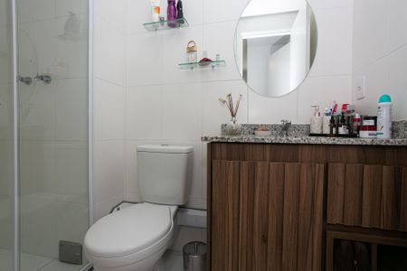 Apartamento para alugar com 53m², 2 quartos e 1 vaga Apartamento para alugar com 53m², 2 quartos e 1 vagaBanheiro da Suíte